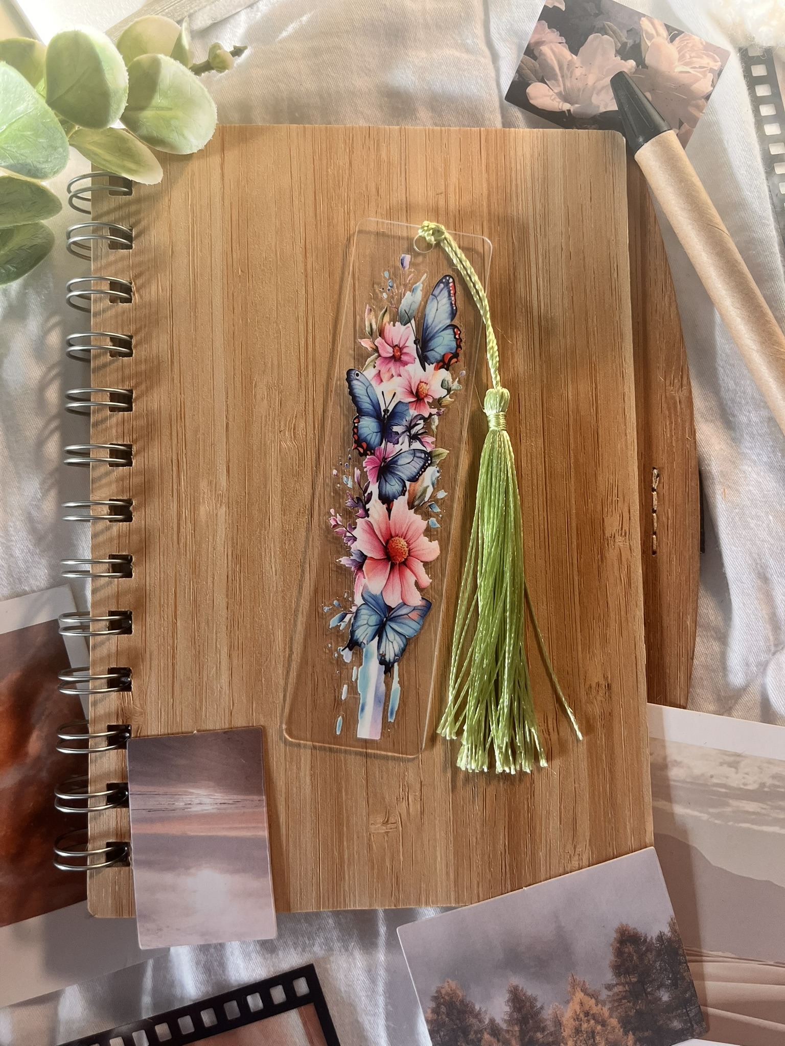 Acryl Boekenlegger met Lichtgroen kwastje