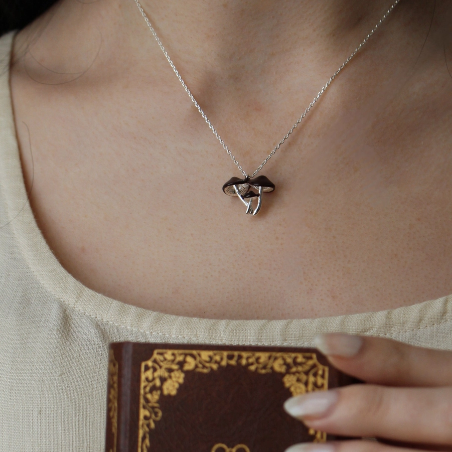Secrets of the Forest Floor Ketting Zilver